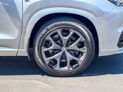 New 2026 Lexus TX 500h AWD image 9