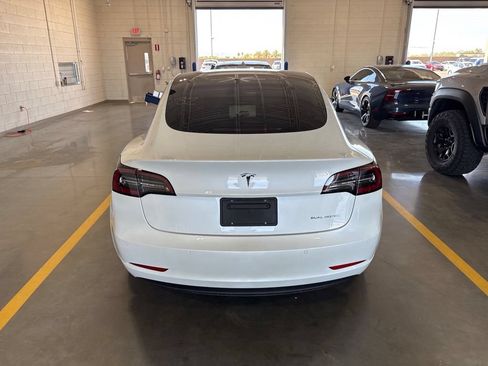 Used 2022 Tesla Model 3 Long Range AWD/4WD image 5