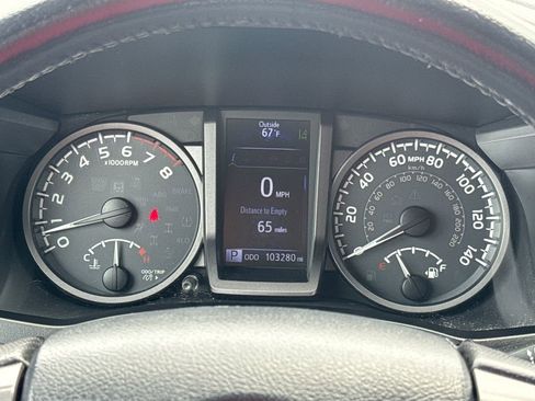 Used 2019 Toyota Tacoma TRD Sport w/ Technology Package AWD/4WD image 17