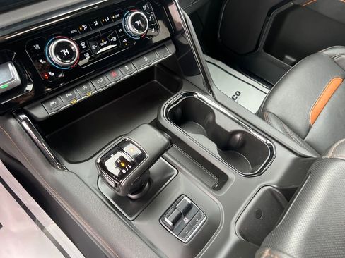 Used 2023 GMC Sierra 1500 AT4 image 18