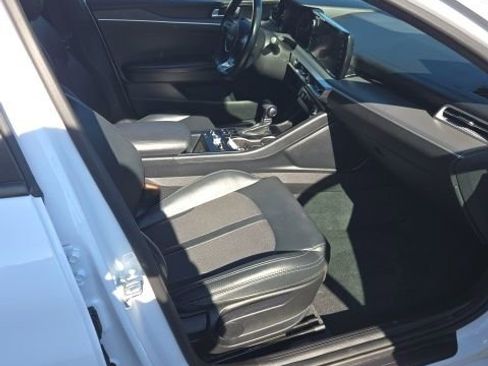 Used 2023 Kia K5 GT-Line image 32