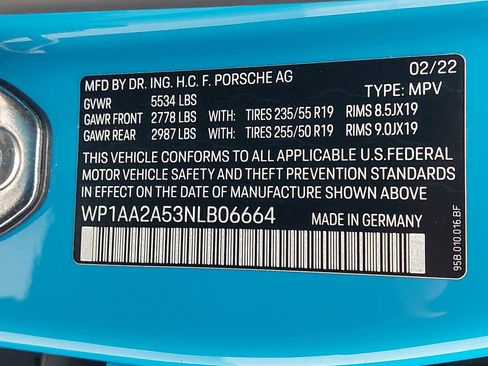 Used 2022 Porsche Macan w/ Premium Package Plus image 38