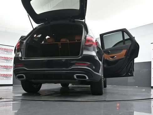Used 2021 Mercedes-Benz GLC 300 4MATIC image 29