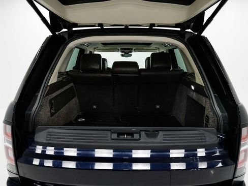 Used 2020 Land Rover Range Rover HSE image 40