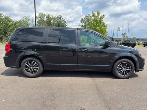 Used 2018 Dodge Grand Caravan SE FWD image 6