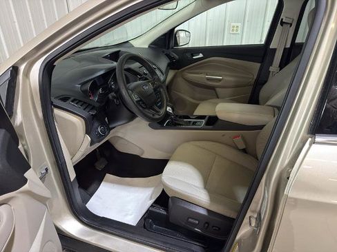 Certified 2018 Ford Escape SE FWD image 2