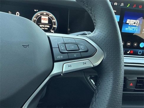 New 2026 Volkswagen Tiguan SE R-Line image 23