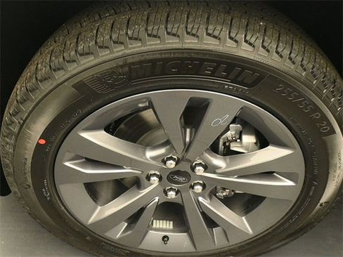 New 2026 Ford Explorer Active w/ Active Comfort Package image 16