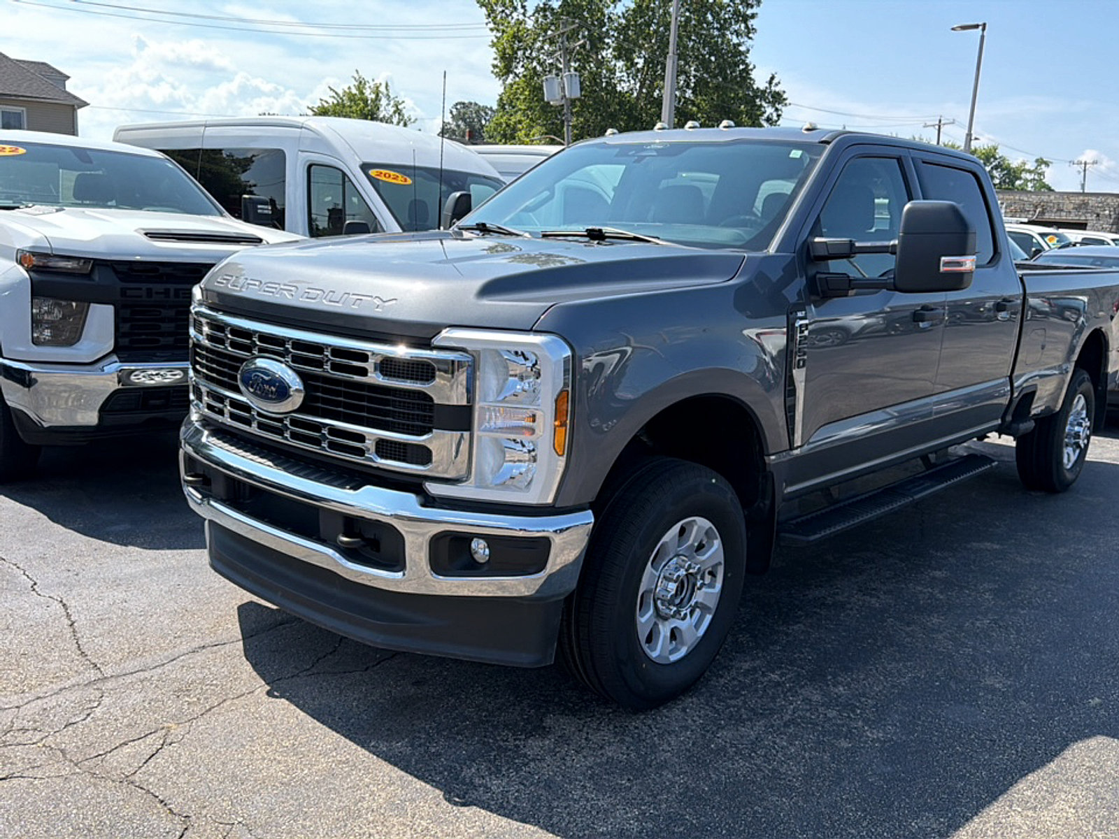 Used 2024 Ford F250 XLT w/ Snow Plow Prep Package AWD/4WD image 3