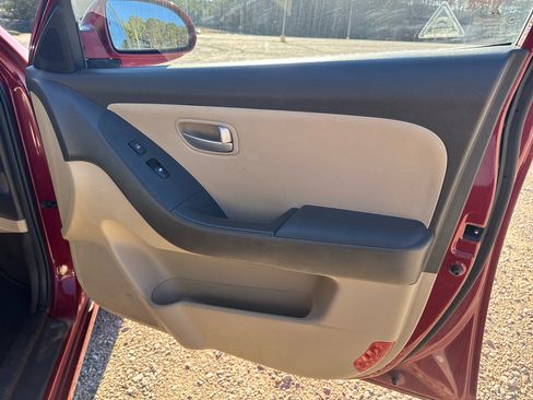 Used 2009 Hyundai Elantra GLS image 23