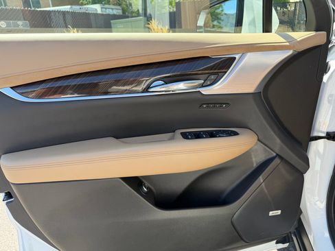 Certified 2024 Cadillac XT6 Premium Luxury w/ Platinum Package AWD/4WD image 28
