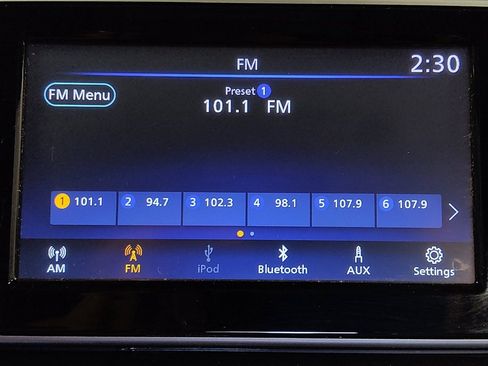 Used 2023 Nissan Versa S FWD image 25