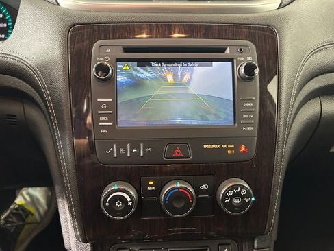 Used 2017 Chevrolet Traverse LT w/ Style and Technology Package AWD/4WD image 23