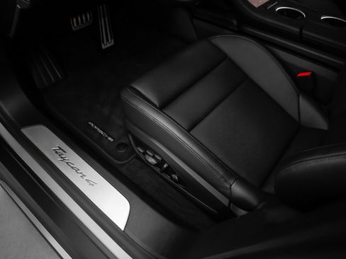 New 2025 Porsche Taycan image 23