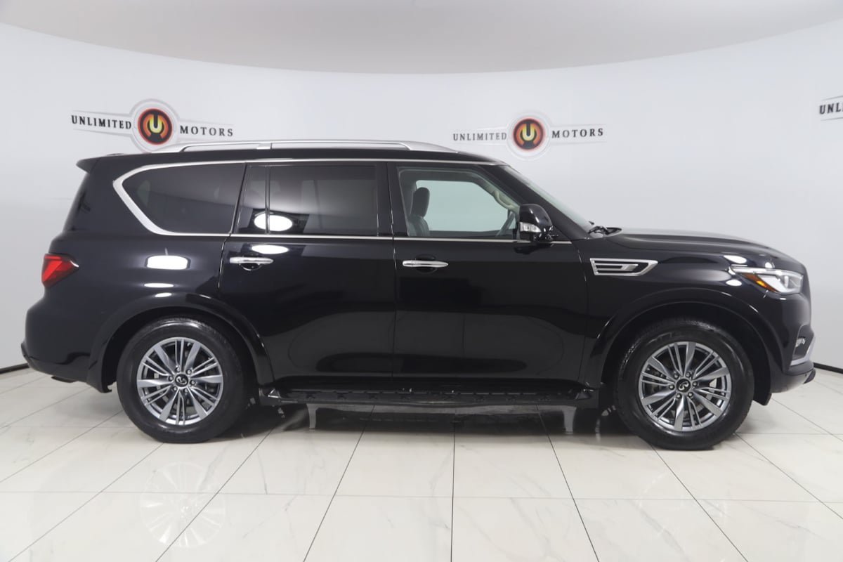 Used 2022 INFINITI QX80 Luxe w/ Cargo Package AWD/4WD image 2