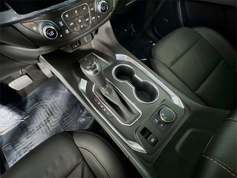 Used 2018 Chevrolet Traverse Premier w/ Driver Confidence II Package image 24