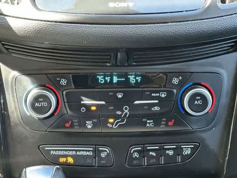 Used 2018 Ford Escape Titanium AWD/4WD image 16