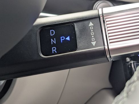 New 2025 Hyundai Tucson Limited image 14