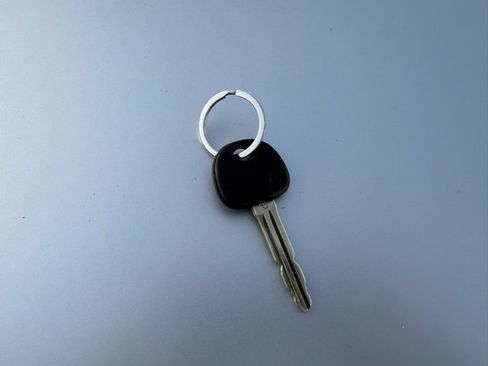 Used 2013 Hyundai Elantra GLS w/ Preferred Pkg image 10