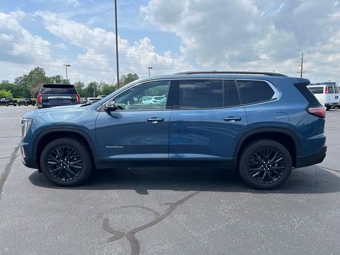 Used 2024 GMC Acadia Elevation w/ Super Cruise Package FWD image 3