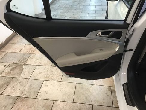 Used 2023 Genesis G70 2.0T w/ Sport Prestige Package image 26