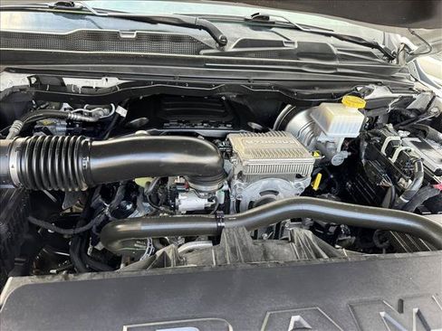 Used 2024 RAM 1500 Laramie AWD/4WD image 22