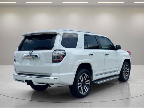 Used 2022 Toyota 4Runner Limited AWD/4WD image 5