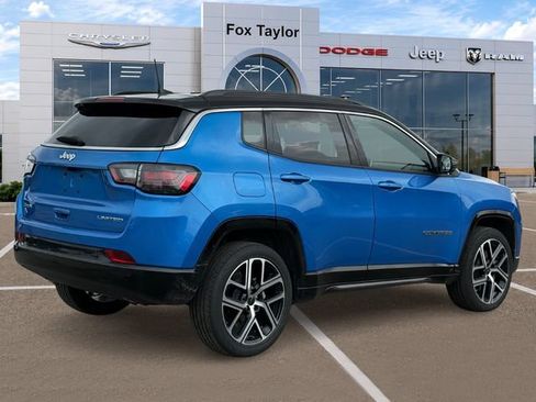 Certified 2025 Jeep Compass Limited w/ Elite Group AWD/4WD image 4