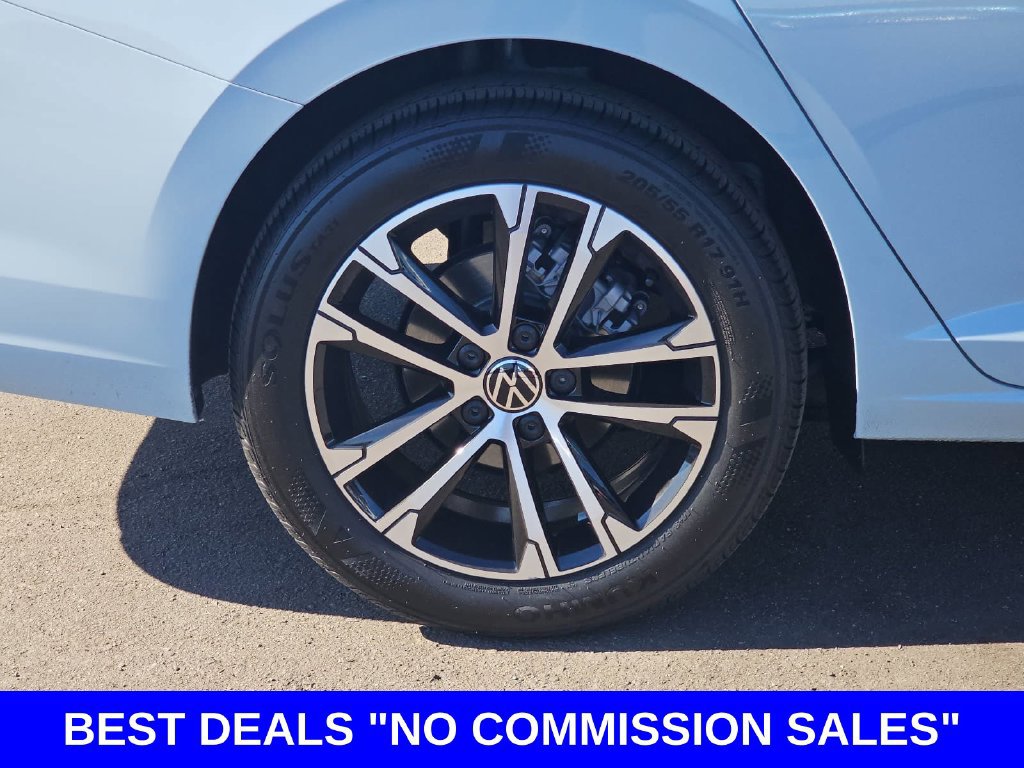 Used 2025 Volkswagen Jetta Sport FWD image 37