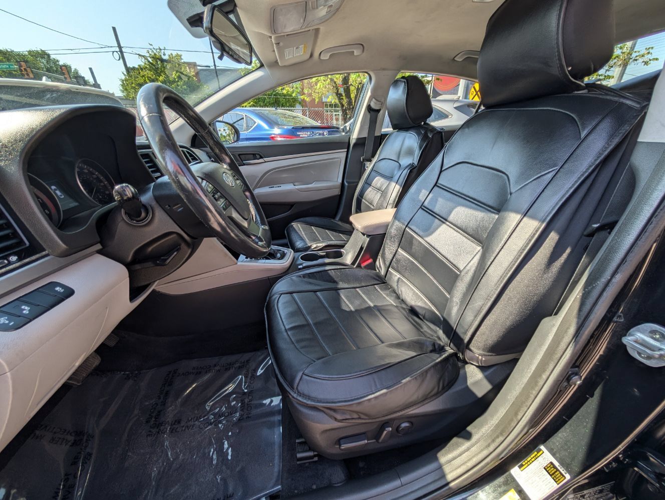 Used 2017 Hyundai Elantra Limited FWD image 15