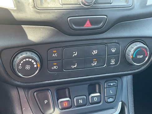 Used 2019 GMC Terrain SLE FWD image 8