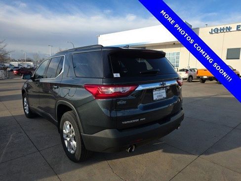 Used 2021 Chevrolet Traverse LT image 7