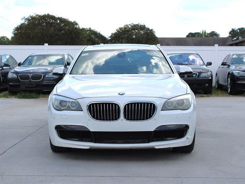 Used 2013 BMW 750Li image 2