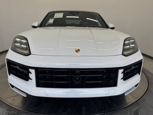 Used 2025 Porsche Cayenne S AWD/4WD image 12