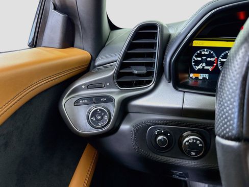 Used 2011 Ferrari 458 Italia Coupe RWD image 24