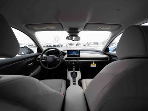 New 2026 Honda HR-V LX image 19