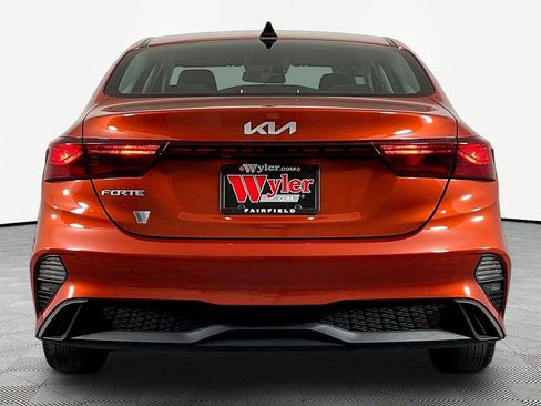 Used 2023 Kia Forte LXS w/ LXS Technology Package FWD image 5