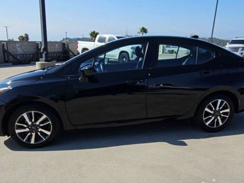 Used 2025 Nissan Versa SV FWD image 5