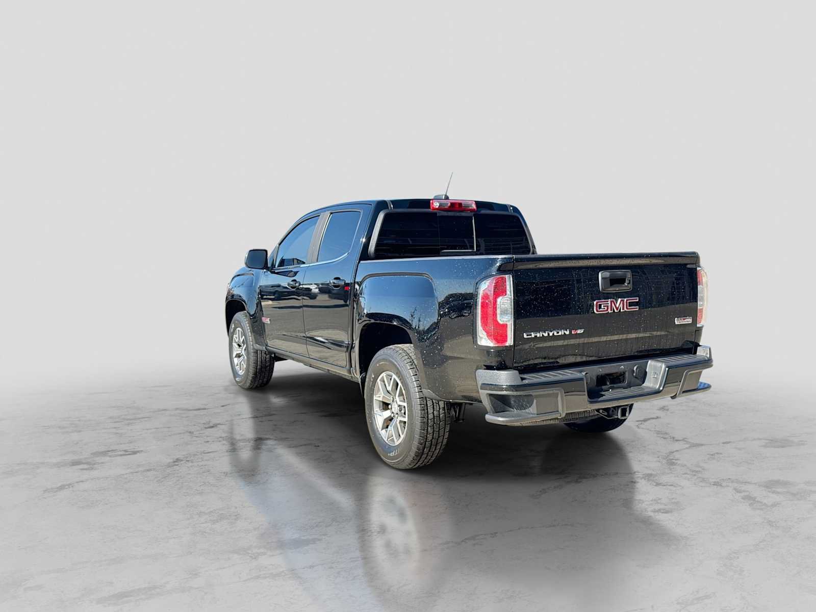 Used 2019 GMC Canyon All Terrain w/ Trailering Package AWD/4WD image 4