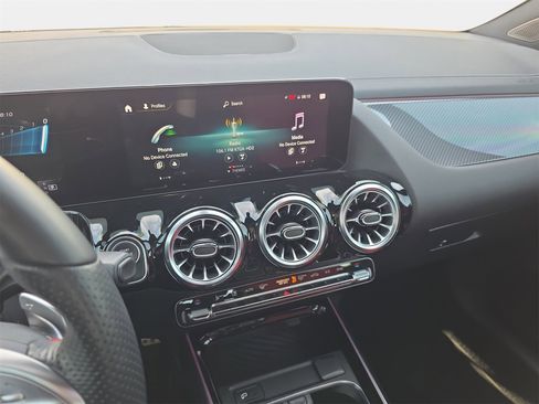 Certified 2022 Mercedes-Benz GLA 35 AMG 4MATIC image 20