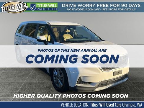 Used 2024 Kia Carnival LX image 1
