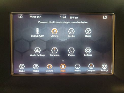 Used 2018 Jeep Grand Cherokee Laredo RWD image 25