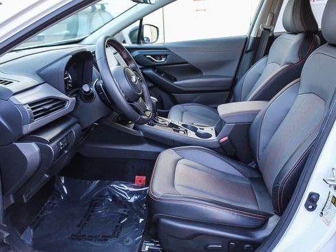 Used 2025 Subaru Crosstrek 2.5i Limited w/ Crosstrek Mirror Package image 17