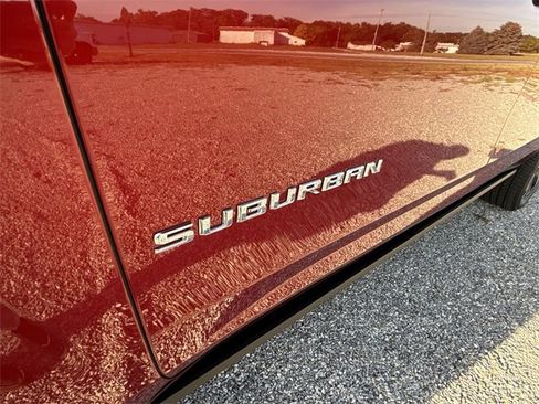 New 2025 Chevrolet Suburban High Country image 32