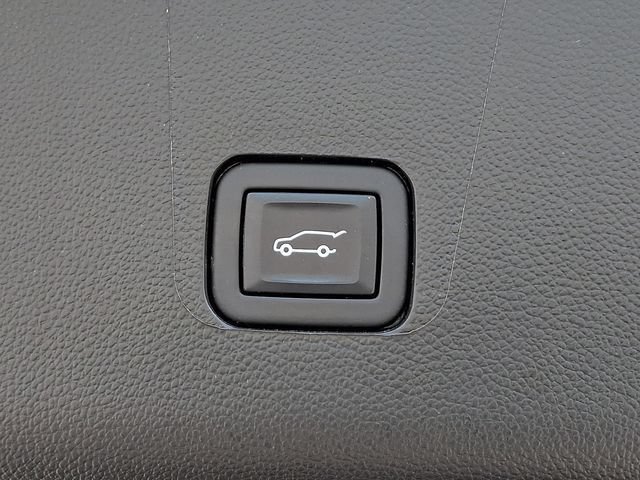 Used 2023 Chevrolet Traverse Premier AWD/4WD image 37