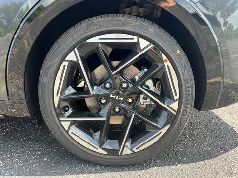 New 2025 Kia K4 GT-Line w/ GT-Line Premium Package image 10