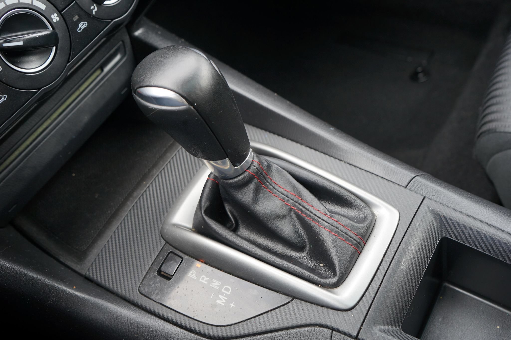 Used 2014 MAZDA MAZDA3 i Touring w/ Moonroof Package 1 FWD image 18