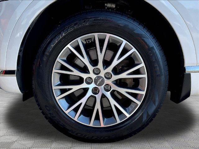 Used 2022 Genesis GV80 2.5T AWD/4WD image 36