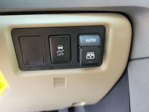 Used 2015 Toyota Sequoia Limited image 30