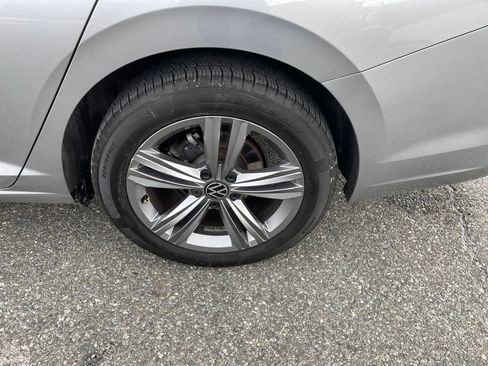 Used 2024 Volkswagen Jetta SE FWD image 35